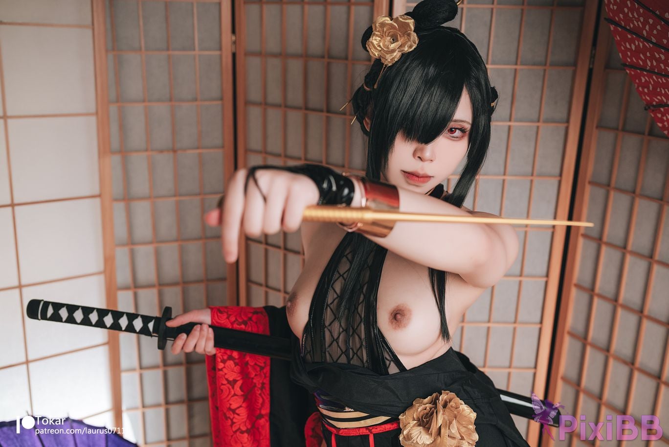 Coser Tokar ver YorForgerNinja ver PixiBB.COM 002