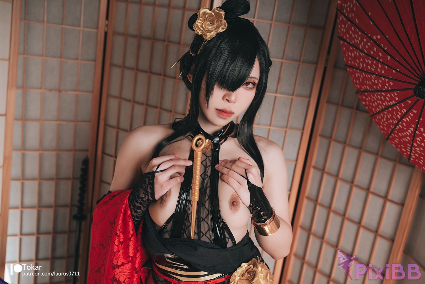 Coser Tokar ver YorForgerNinja ver PixiBB.COM 004