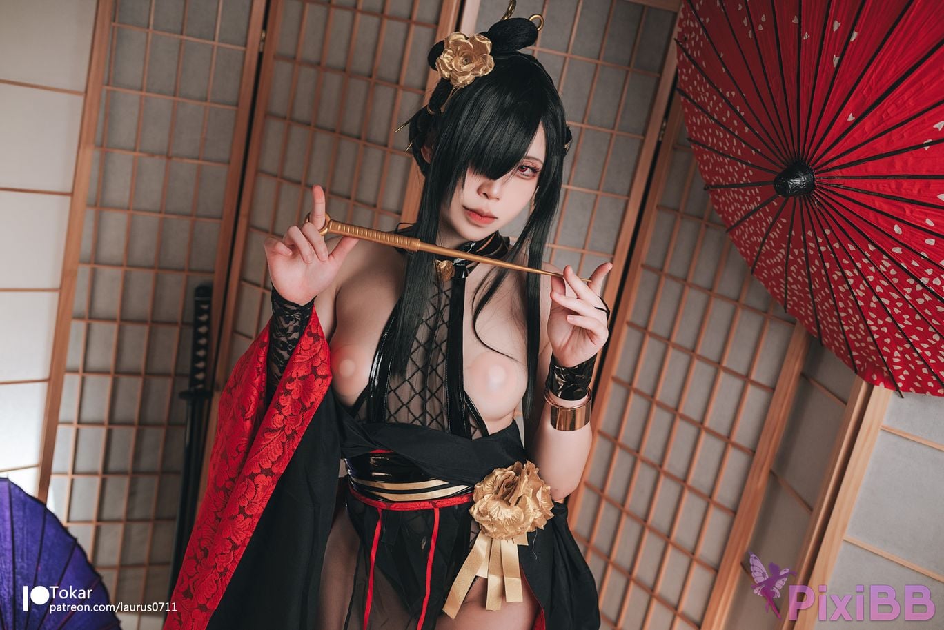 Coser Tokar ver YorForgerNinja ver PixiBB.COM 023