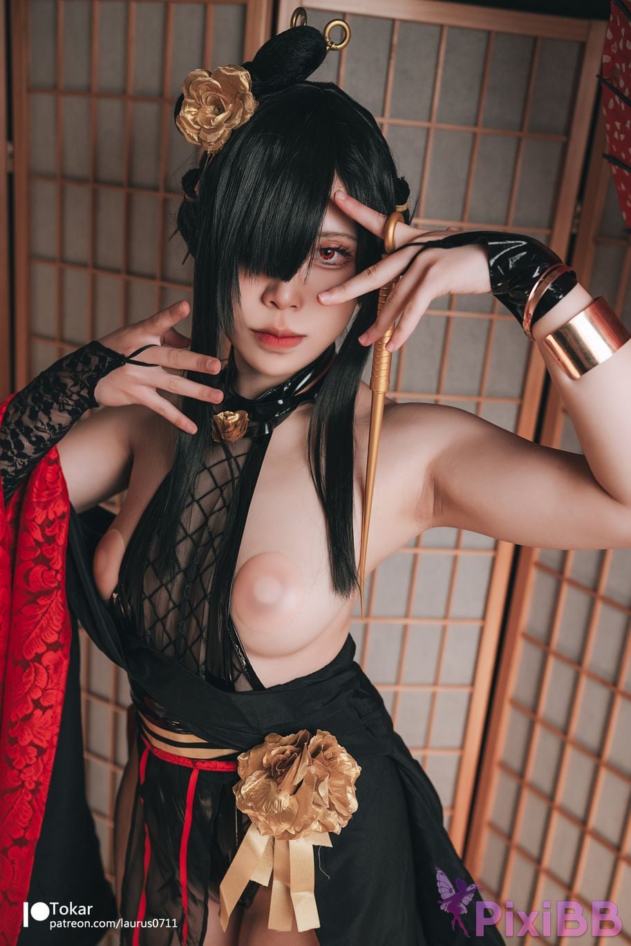 Coser Tokar ver YorForgerNinja ver PixiBB.COM 038