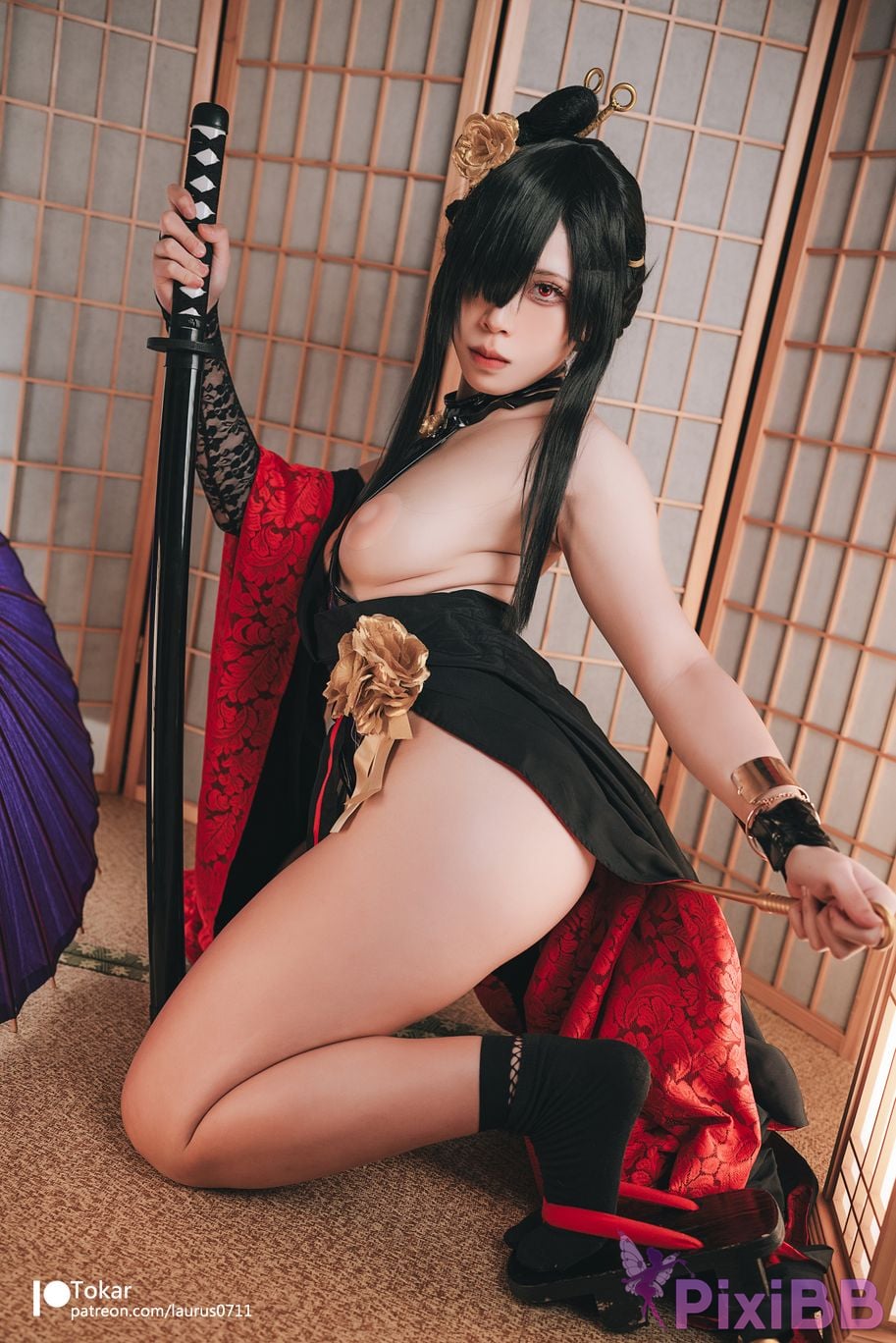 Coser Tokar ver YorForgerNinja ver PixiBB.COM 041