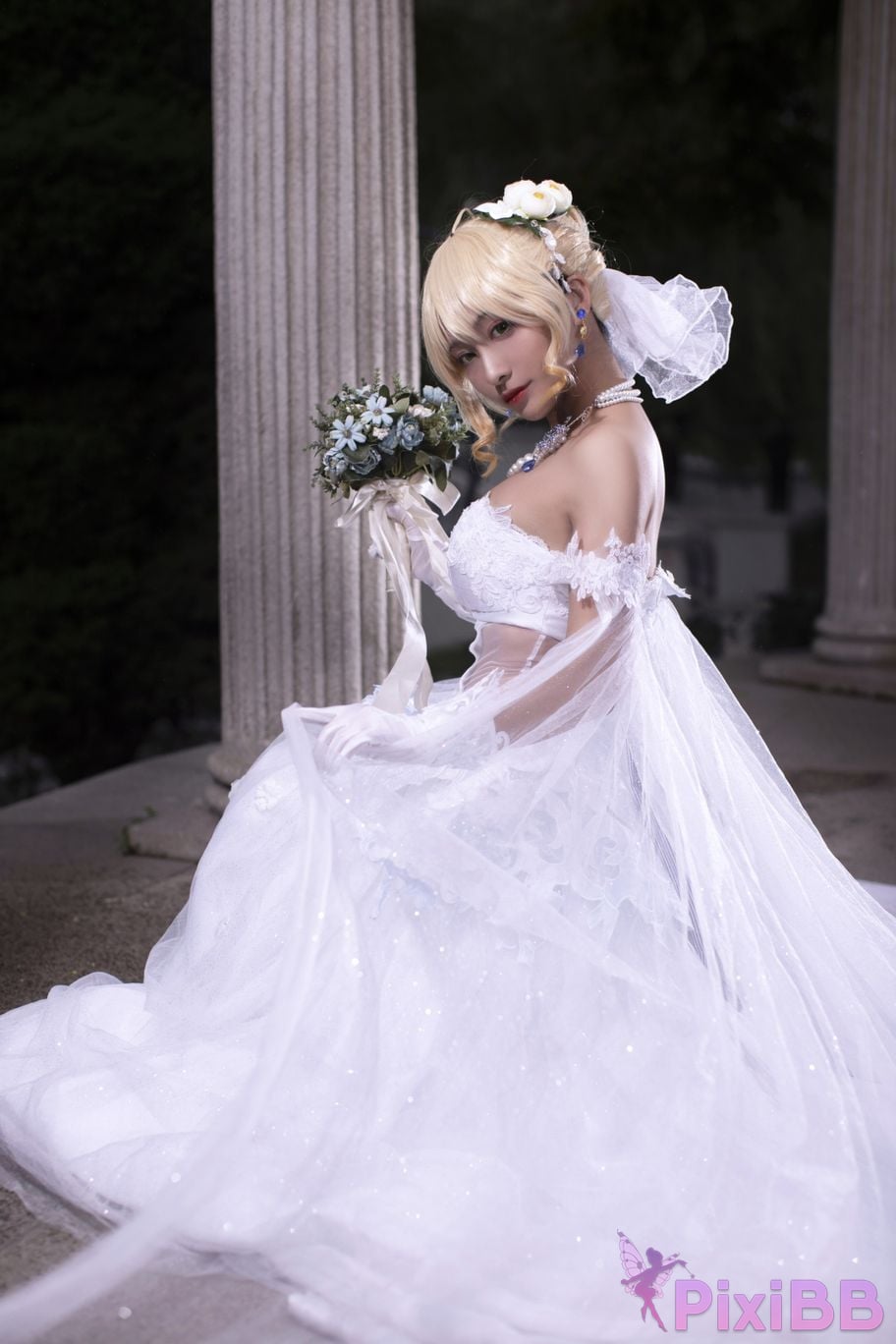 Cosplayer Luo Li LoLiSAMA Artoria Pendragon Celebration of Avalon PixiBB.COM 005