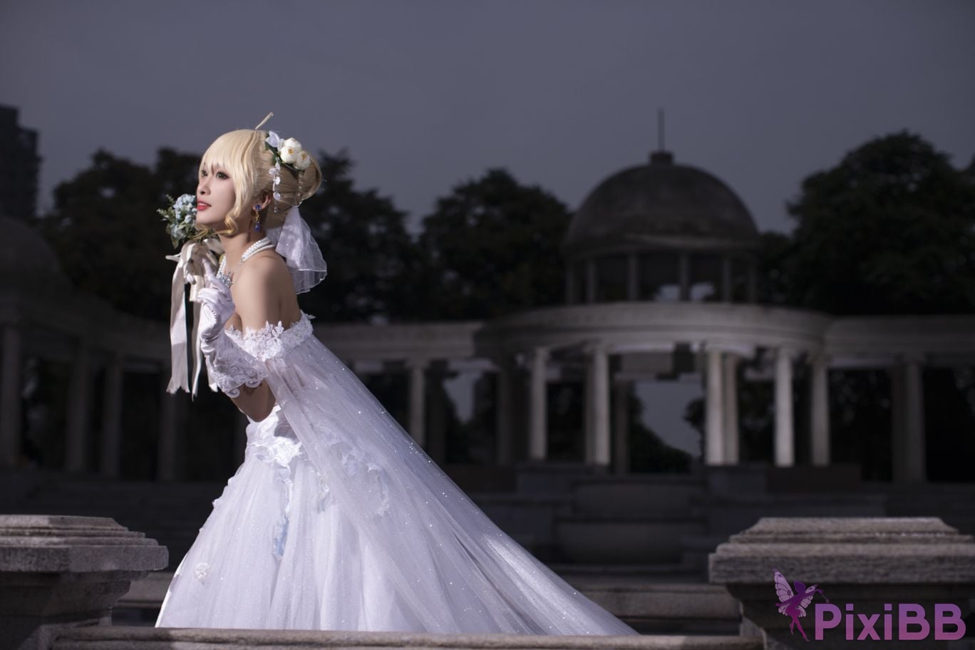 Cosplayer Luo Li LoLiSAMA Artoria Pendragon Celebration of Avalon PixiBB.COM 008