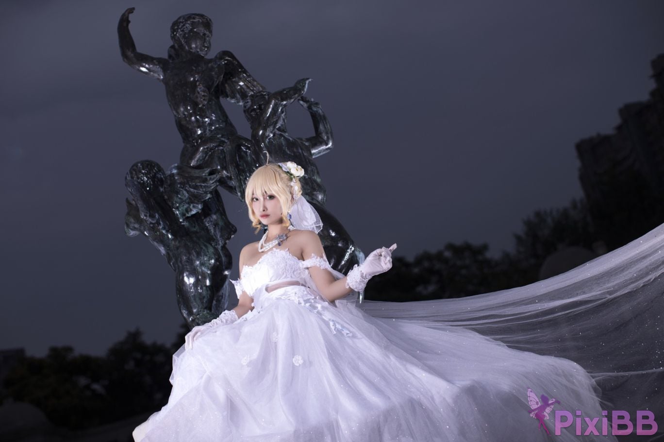 Cosplayer Luo Li LoLiSAMA Artoria Pendragon Celebration of Avalon PixiBB.COM 012