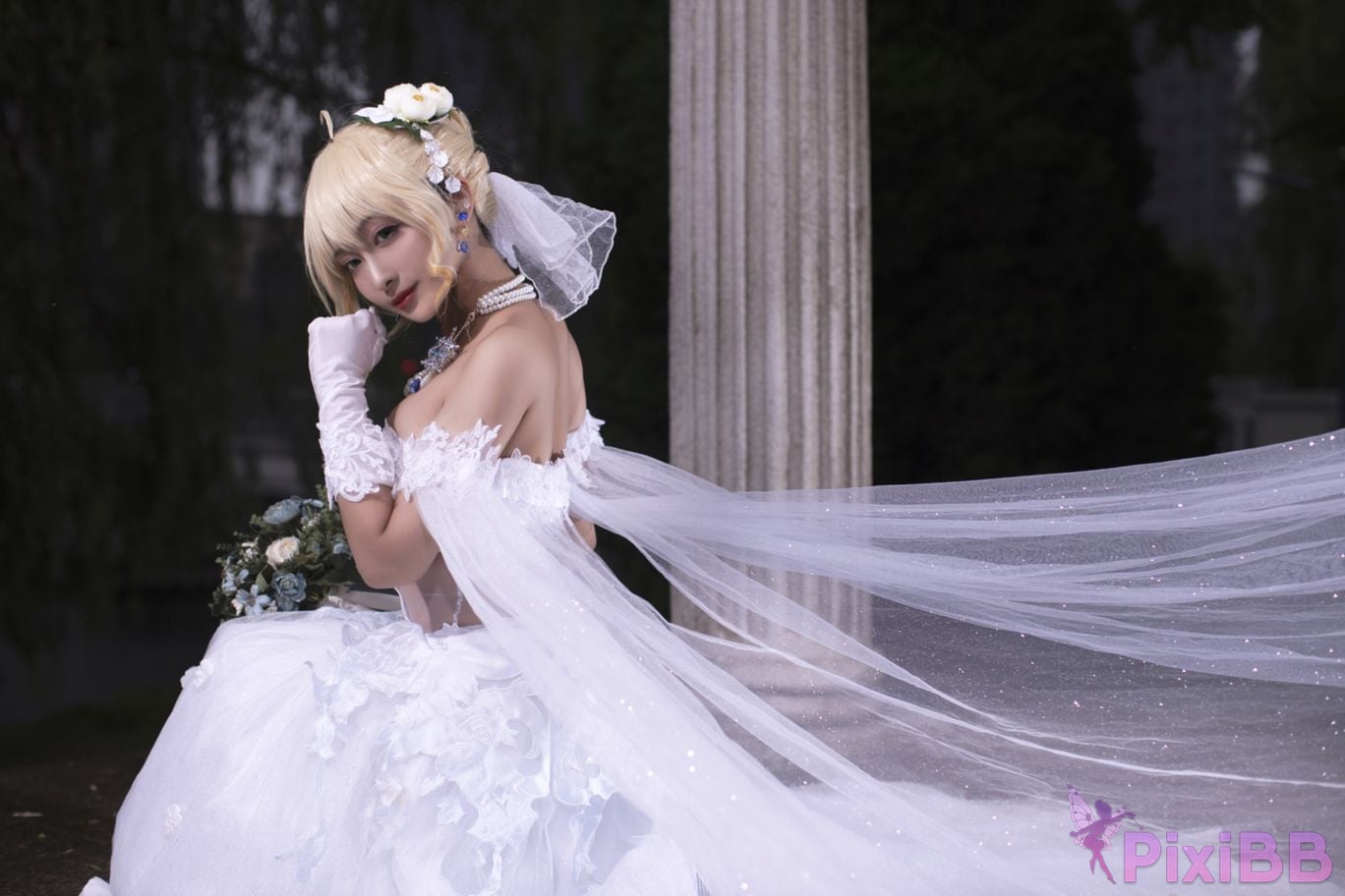 Cosplayer Luo Li LoLiSAMA Artoria Pendragon Celebration of Avalon PixiBB.COM 018
