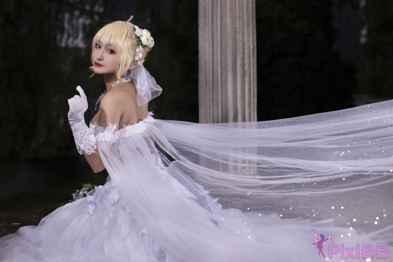 Cosplayer Luo Li LoLiSAMA Artoria Pendragon Celebration of Avalon PixiBB.COM 019