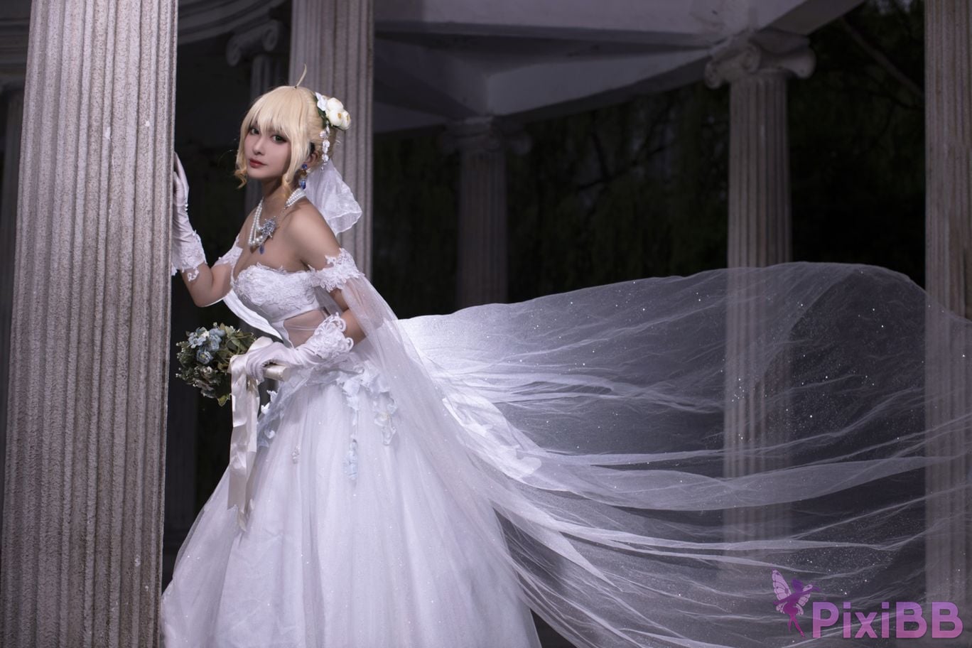 Cosplayer Luo Li LoLiSAMA Artoria Pendragon Celebration of Avalon PixiBB.COM 021