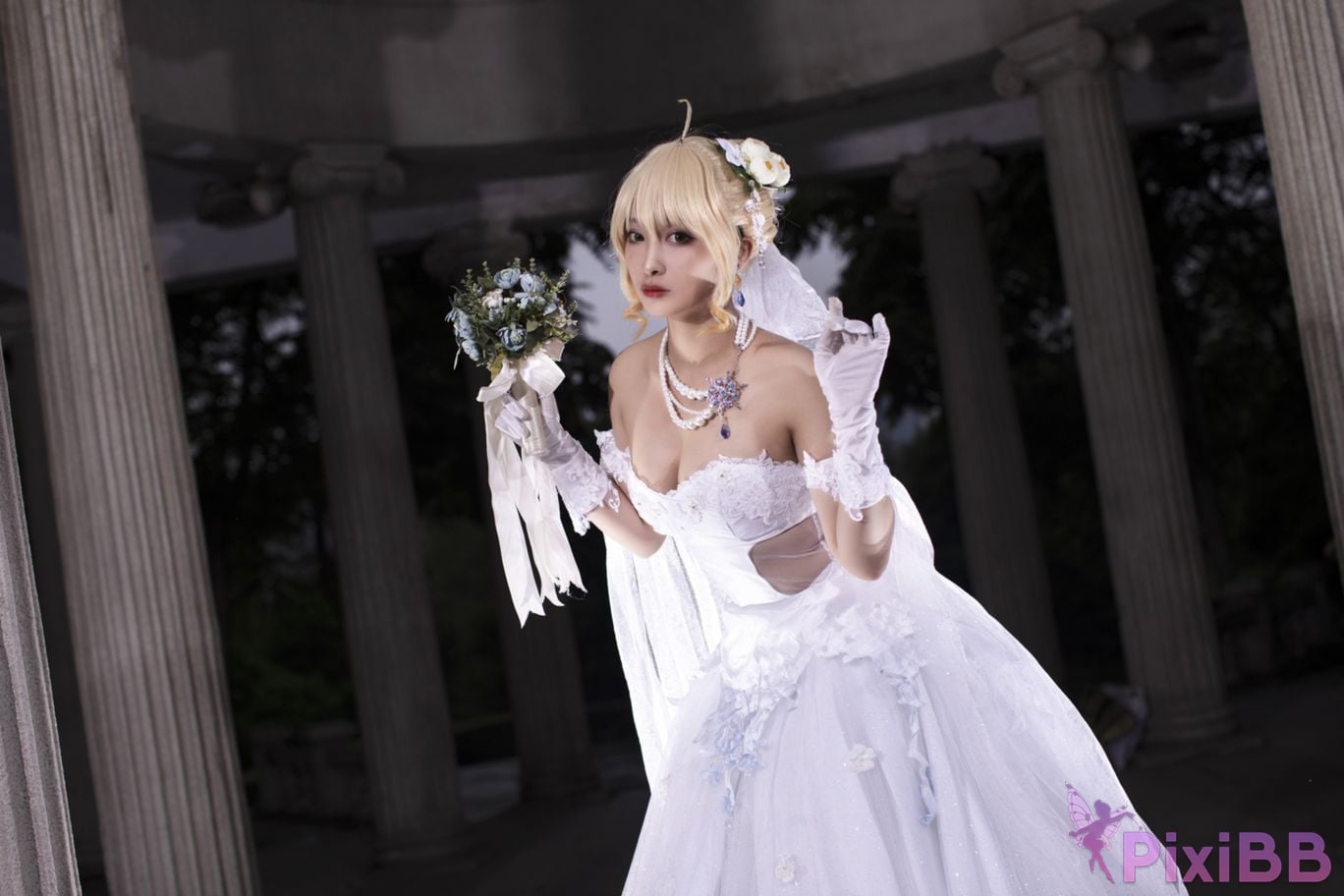 Cosplayer Luo Li LoLiSAMA Artoria Pendragon Celebration of Avalon PixiBB.COM 026