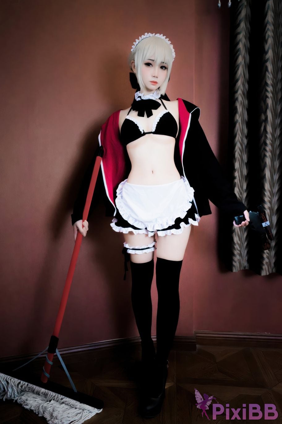 Cosplayer Braised carbon FGO Black maid PixiBB.COM 001
