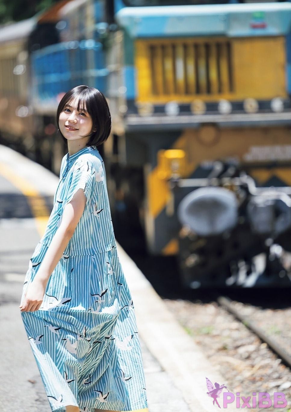 Japanese Idol Yuki Nakashima Nakajima E book limited cover photo collection blue voice graph books PixiBB.COM 009
