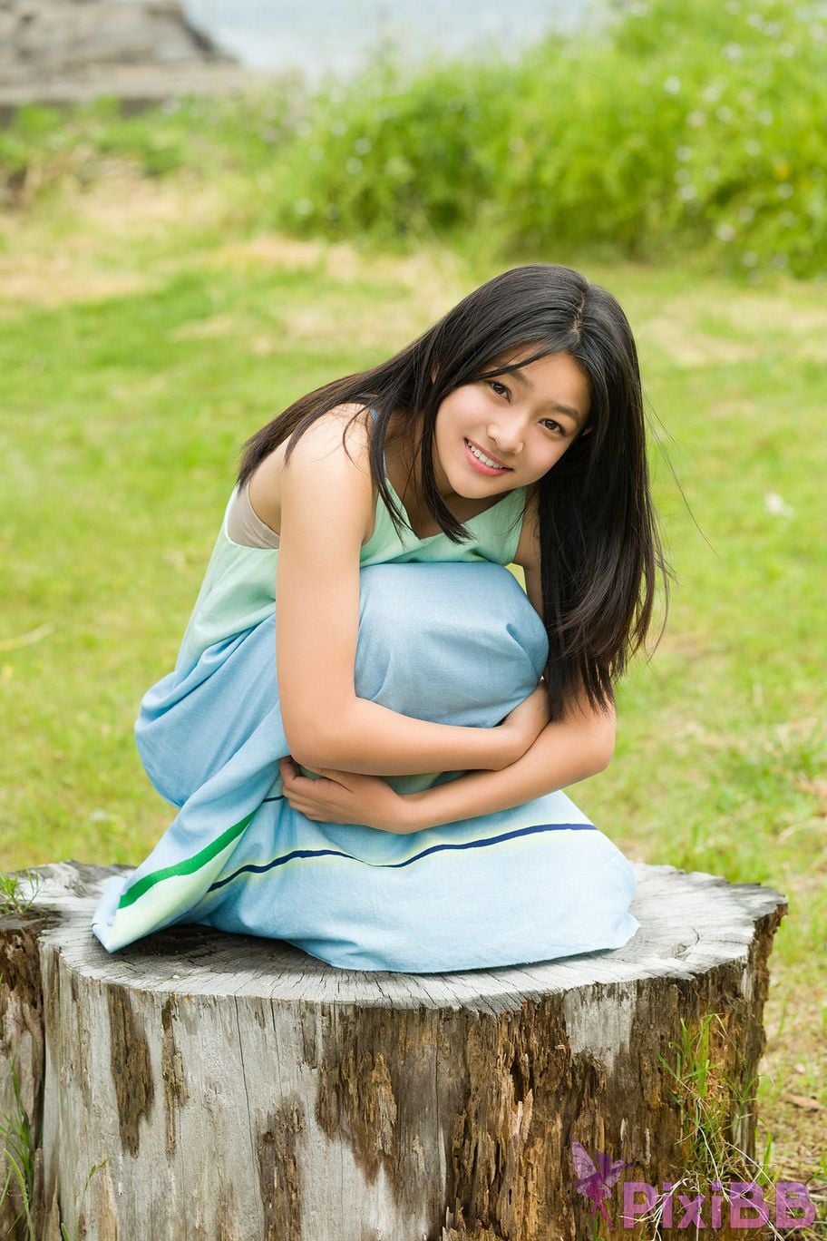 Japanese Idol Karina Nijisaki FRIDAY digital photo book Prism PixiBB.COM 003