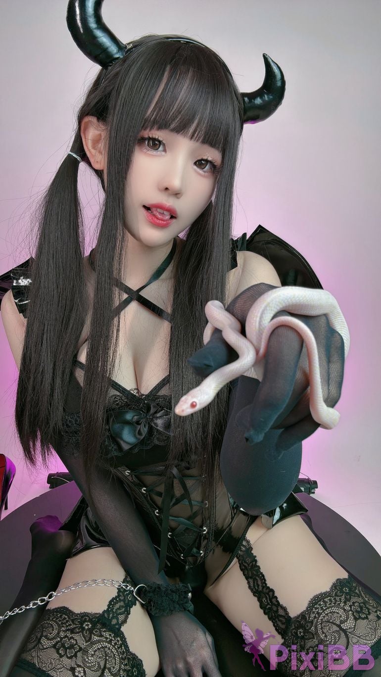 Coser mikoww miko PixiBB.COM 004