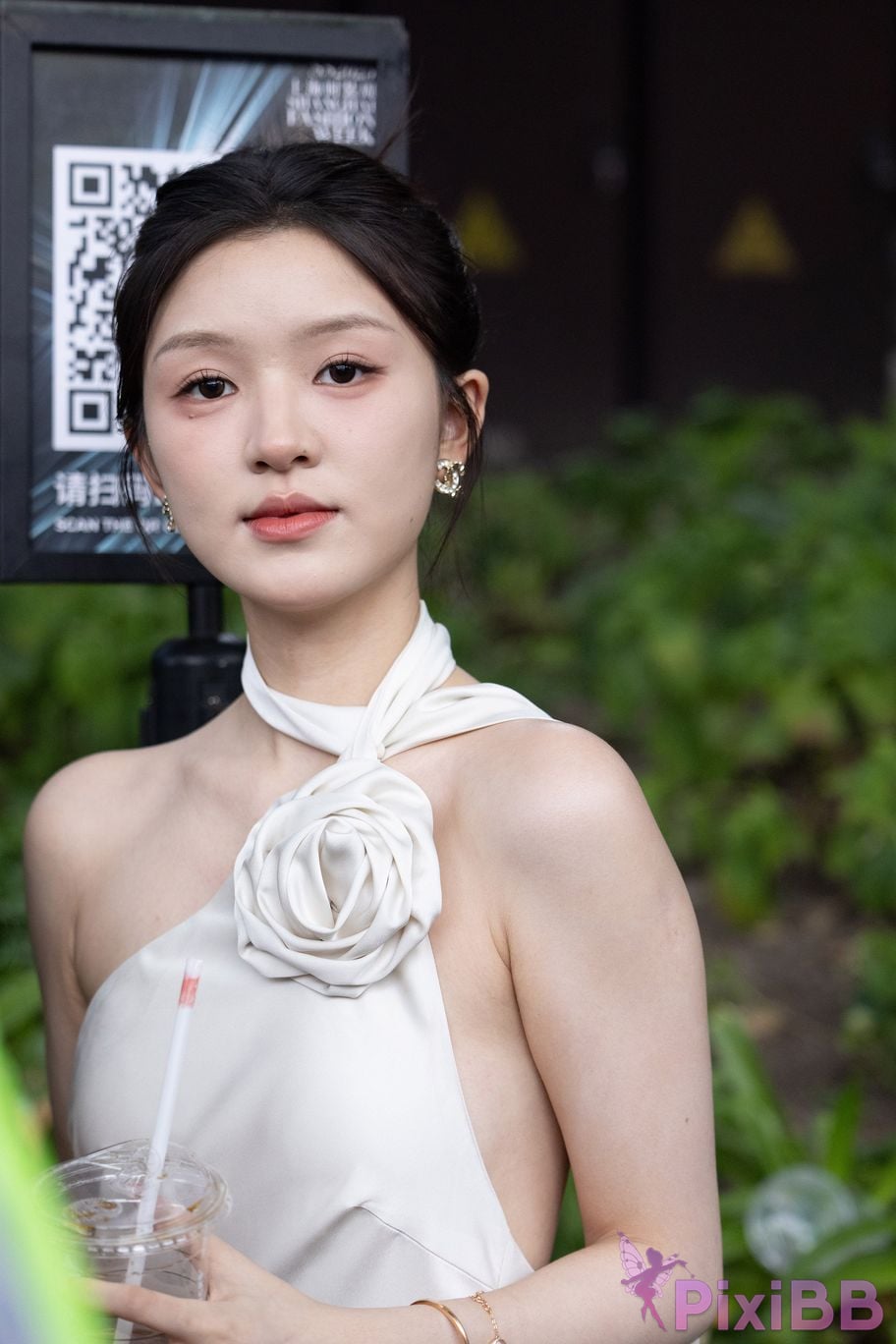 Featured Street Photography Works No.5964 Goddess Yun Eun white dress PixiBB.COM 013