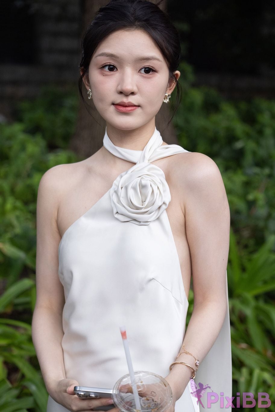 Featured Street Photography Works No.5964 Goddess Yun Eun white dress PixiBB.COM 037