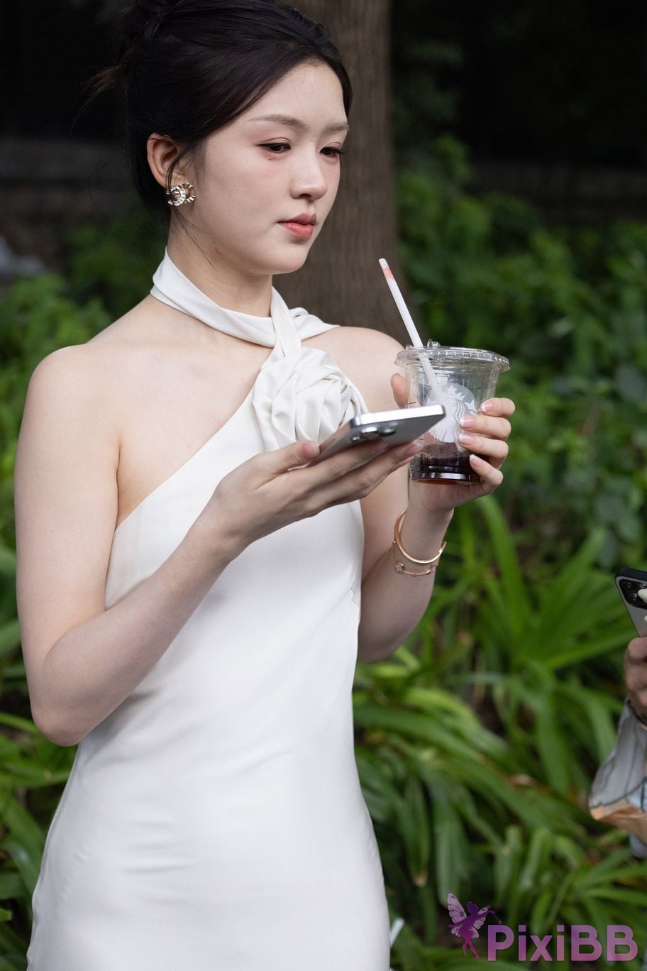 Featured Street Photography Works No.5964 Goddess Yun Eun white dress PixiBB.COM 051