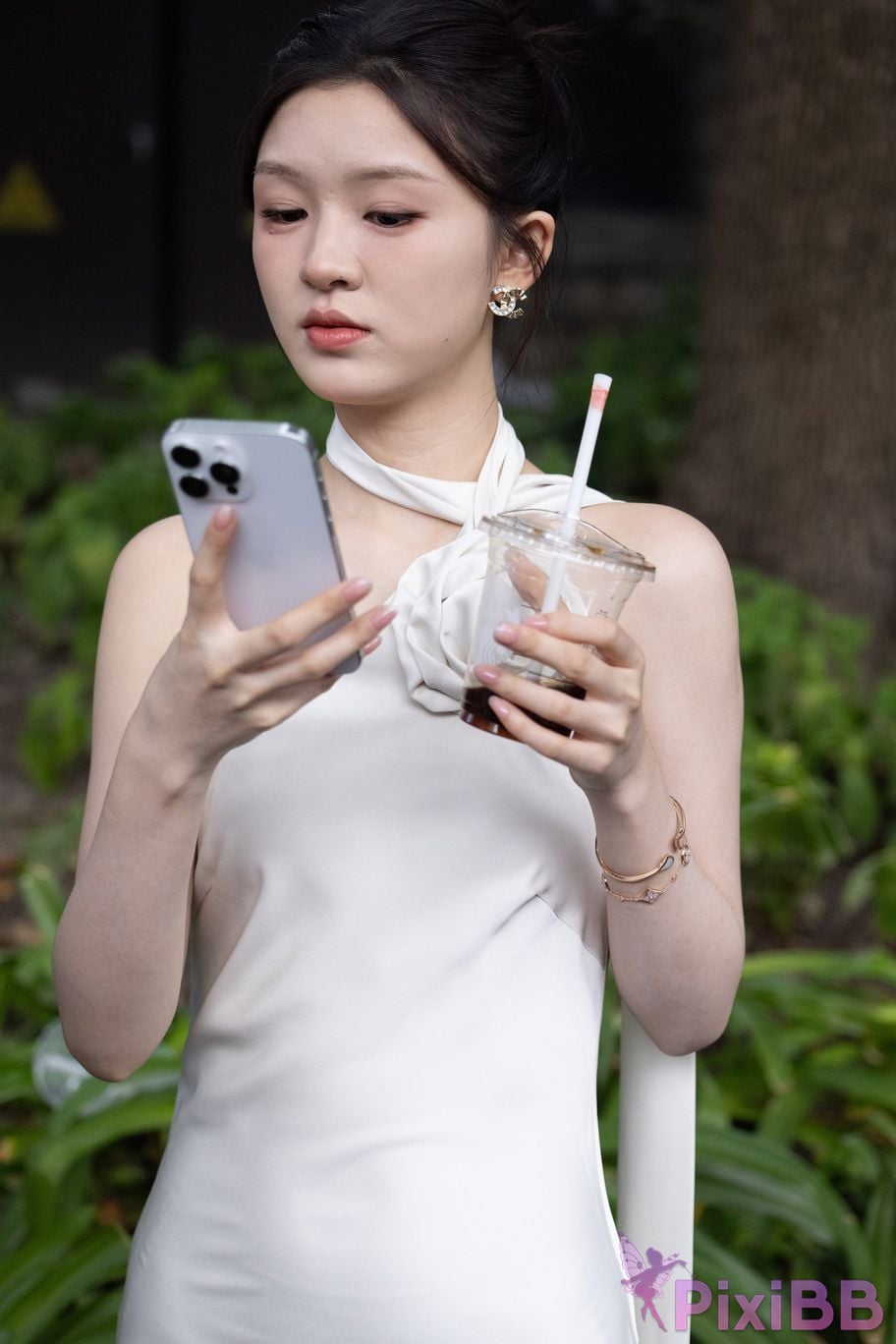 Featured Street Photography Works No.5964 Goddess Yun Eun white dress PixiBB.COM 059