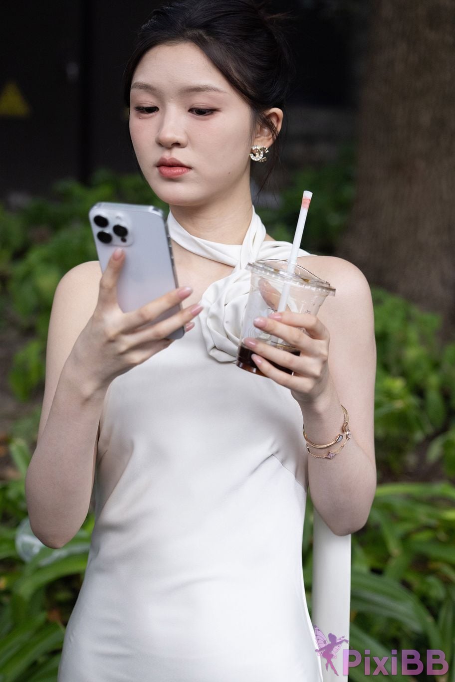 Featured Street Photography Works No.5964 Goddess Yun Eun white dress PixiBB.COM 060