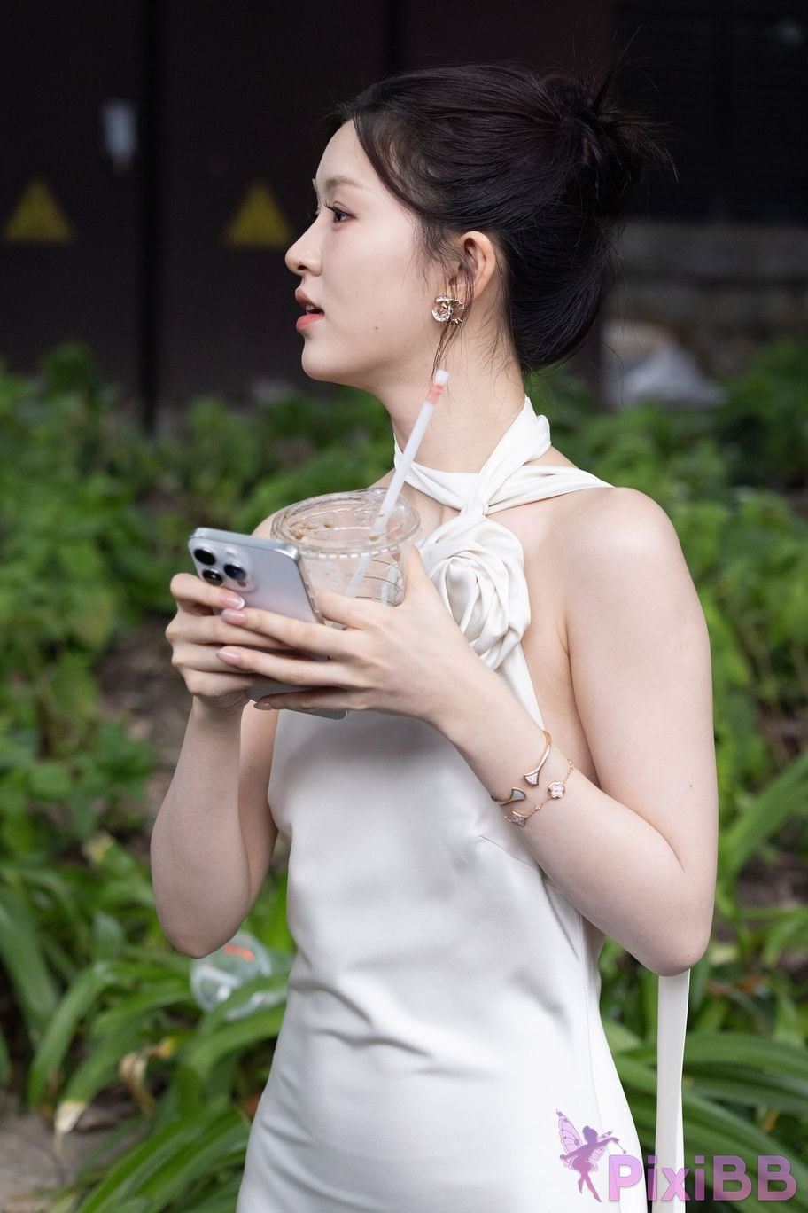 Featured Street Photography Works No.5964 Goddess Yun Eun white dress PixiBB.COM 064