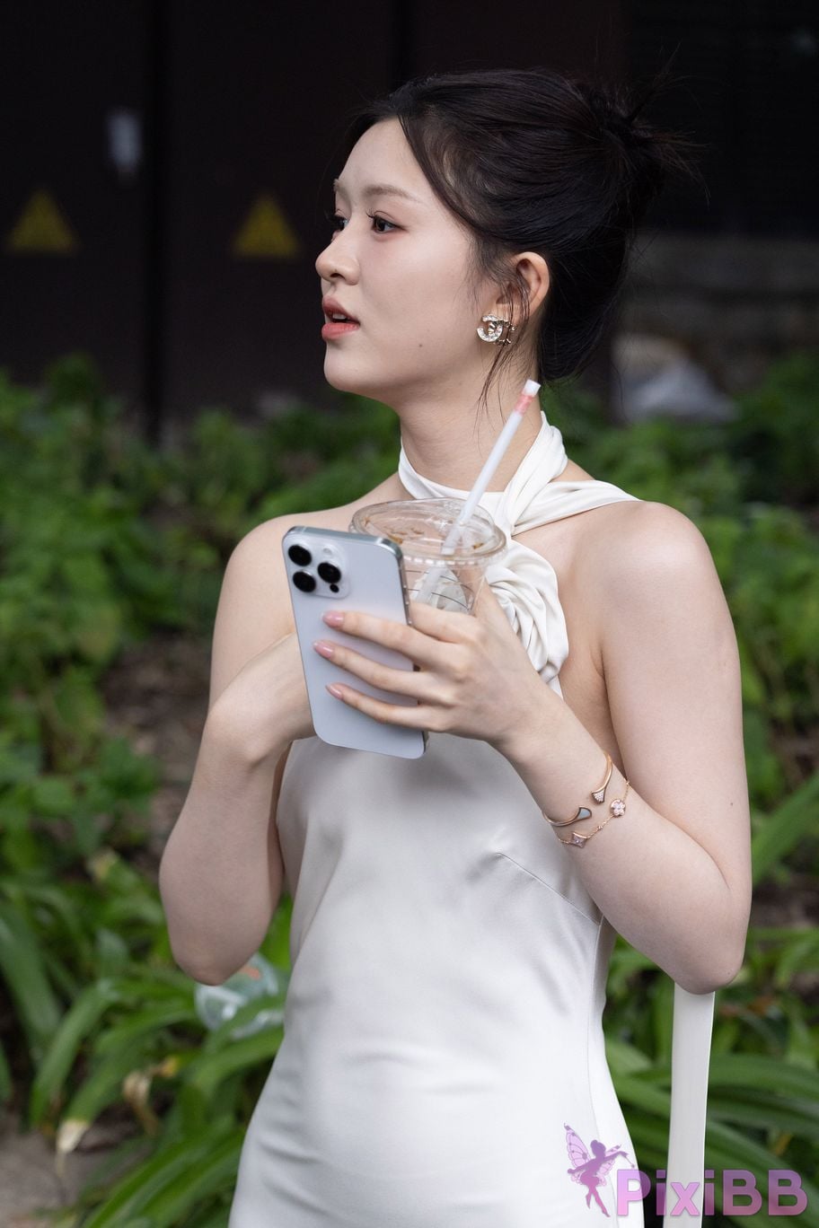 Featured Street Photography Works No.5964 Goddess Yun Eun white dress PixiBB.COM 065