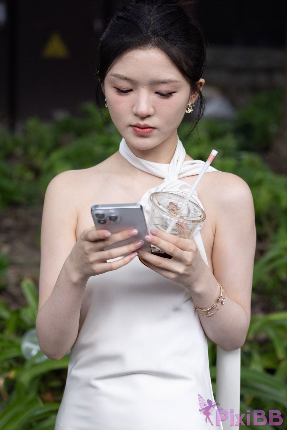 Featured Street Photography Works No.5964 Goddess Yun Eun white dress PixiBB.COM 073