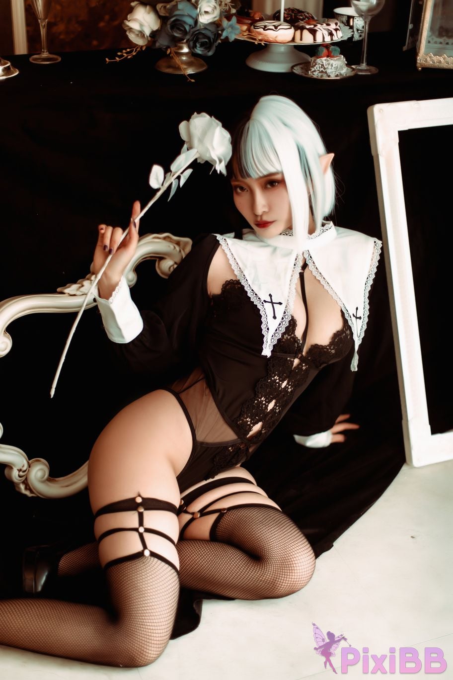 Cosplayer Luo Li LoLiSAMA nun PixiBB.COM 003
