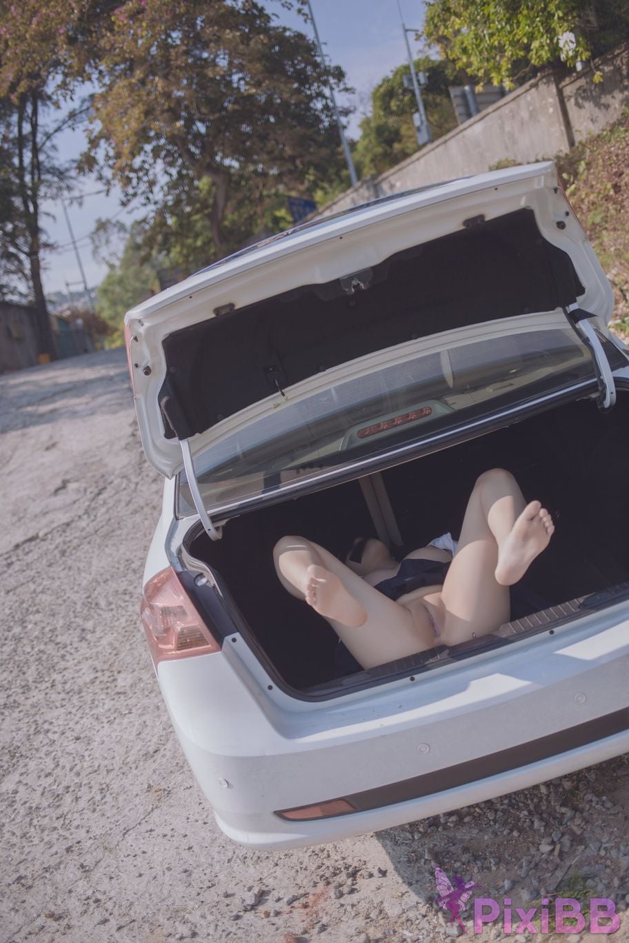 Cosplayer Youbao three years old Tied to the trunk after school PixiBB.COM 005