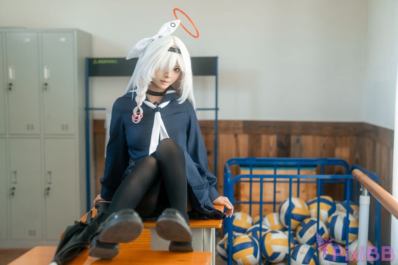 Cosplayer Iron hand calls the beast azur lane Prala PixiBB.COM 007