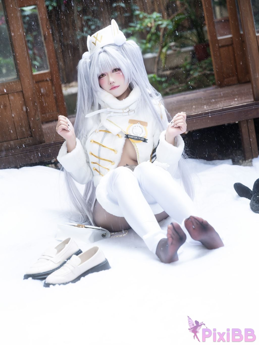 Cosplayer Falling Star Great Cleverness Blanc white rabbit lucky express PixiBB.COM 022