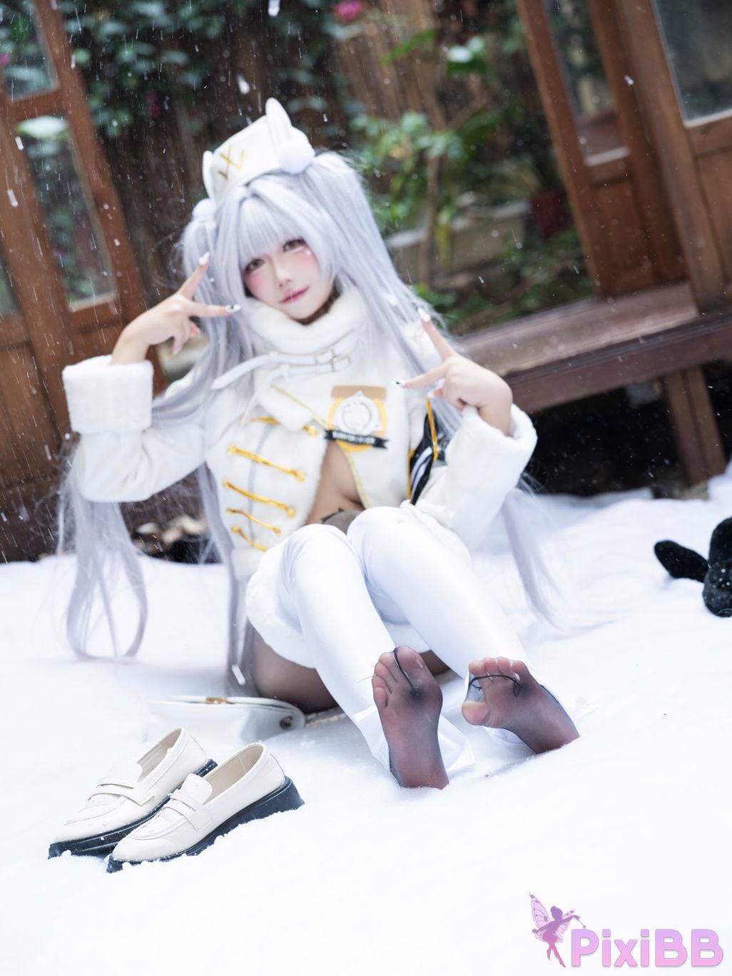Cosplayer Falling Star Great Cleverness Blanc white rabbit lucky express PixiBB.COM 023