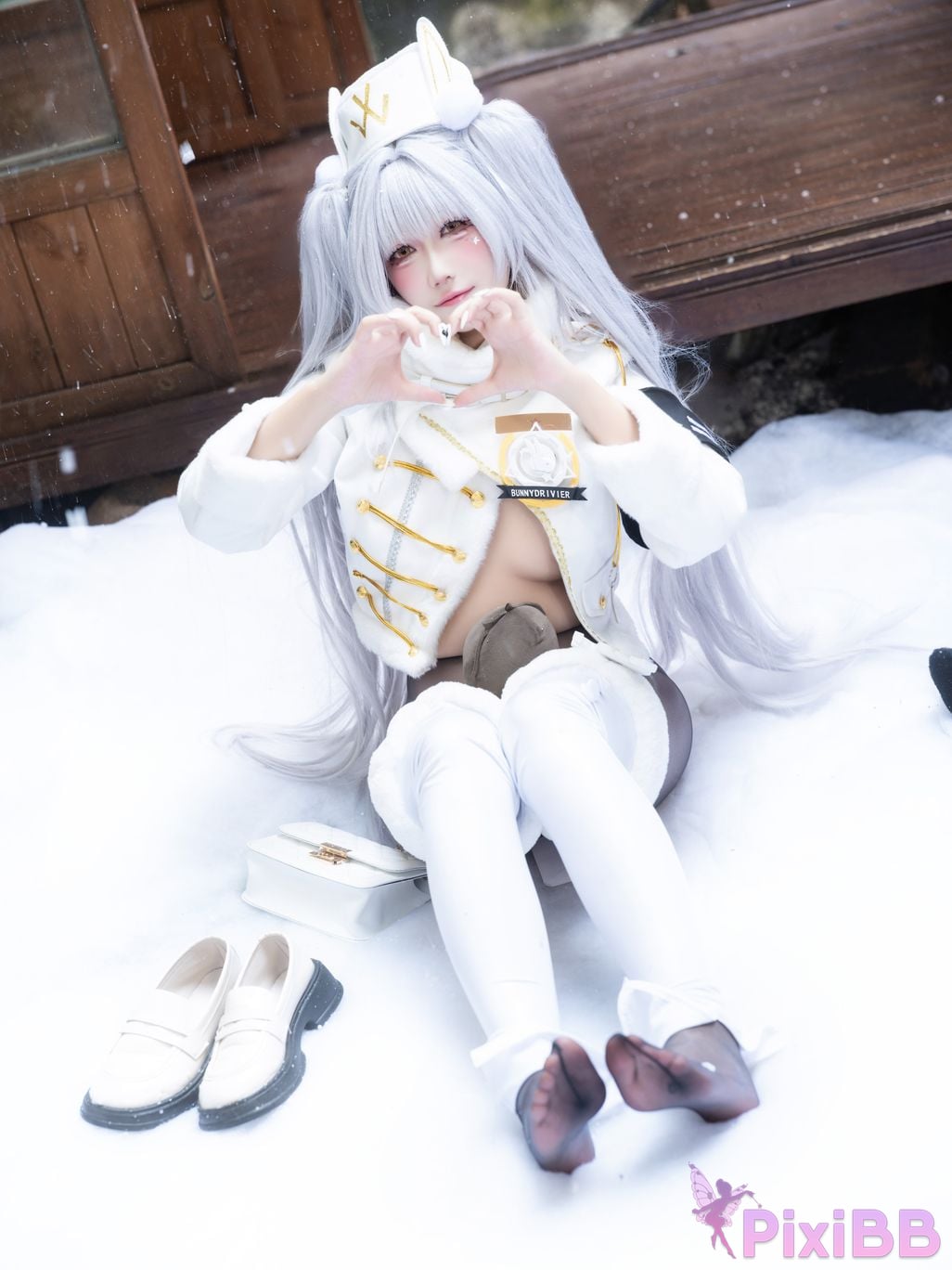Cosplayer Falling Star Great Cleverness Blanc white rabbit lucky express PixiBB.COM 025