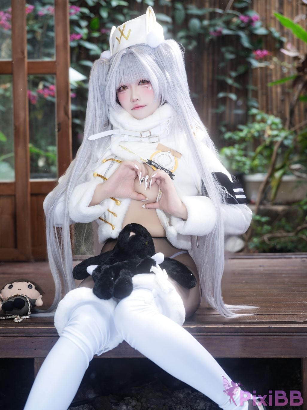 Cosplayer Falling Star Great Cleverness Blanc white rabbit lucky express PixiBB.COM 031