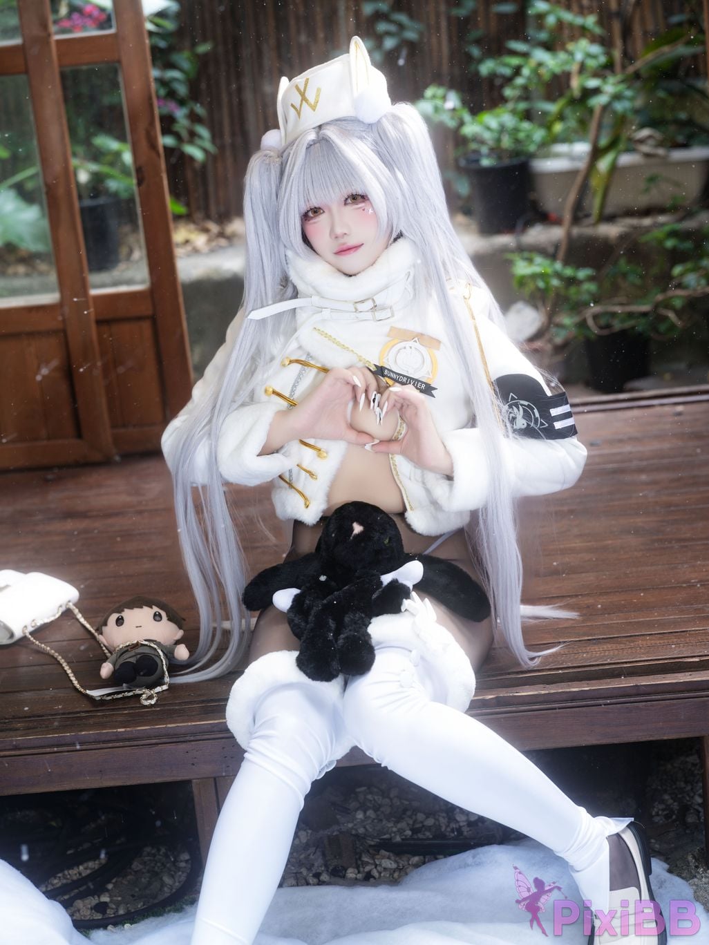 Cosplayer Falling Star Great Cleverness Blanc white rabbit lucky express PixiBB.COM 032