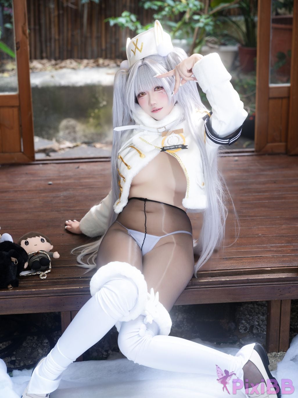 Cosplayer Falling Star Great Cleverness Blanc white rabbit lucky express PixiBB.COM 035