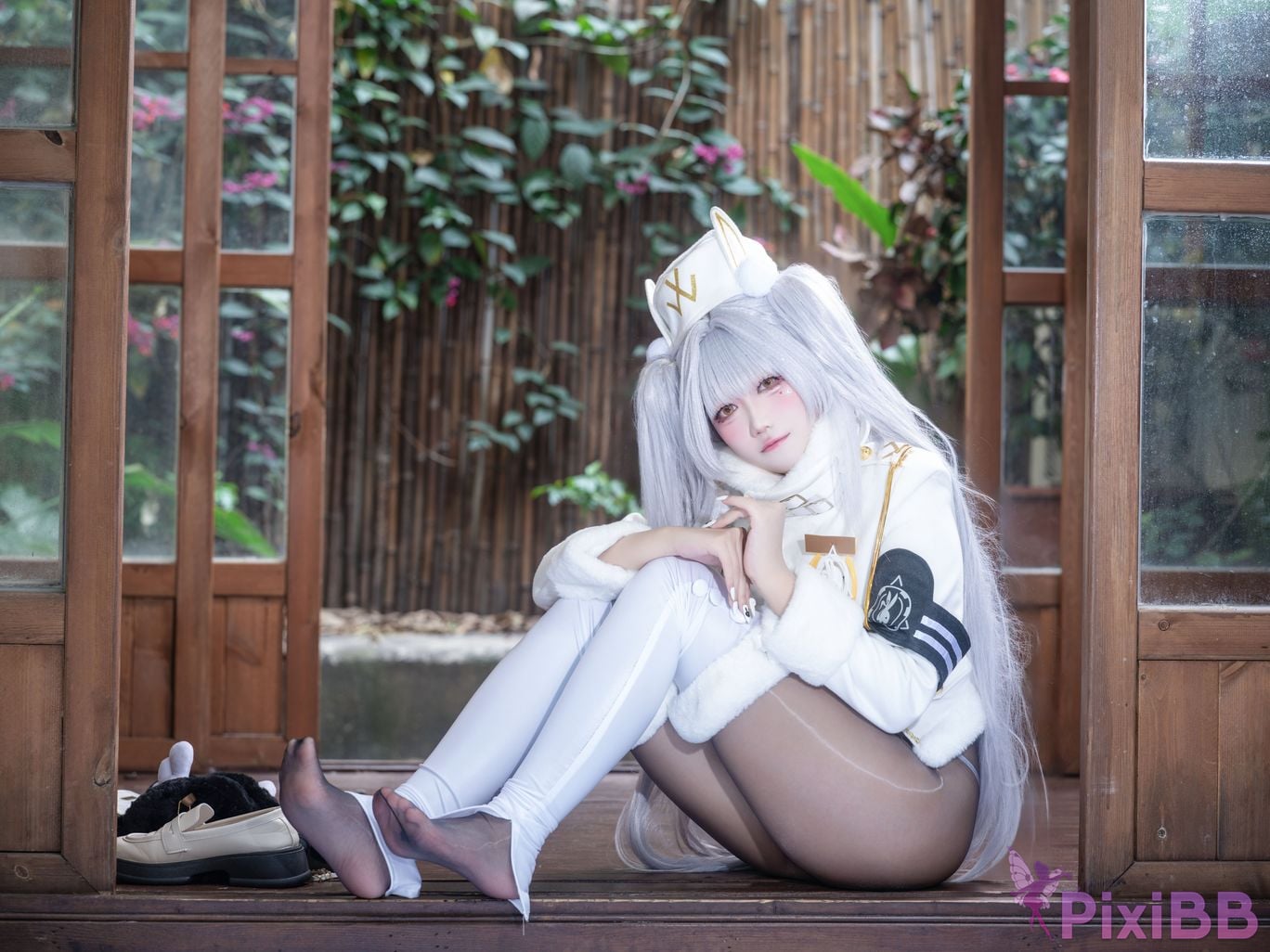 Cosplayer Falling Star Great Cleverness Blanc white rabbit lucky express PixiBB.COM 042