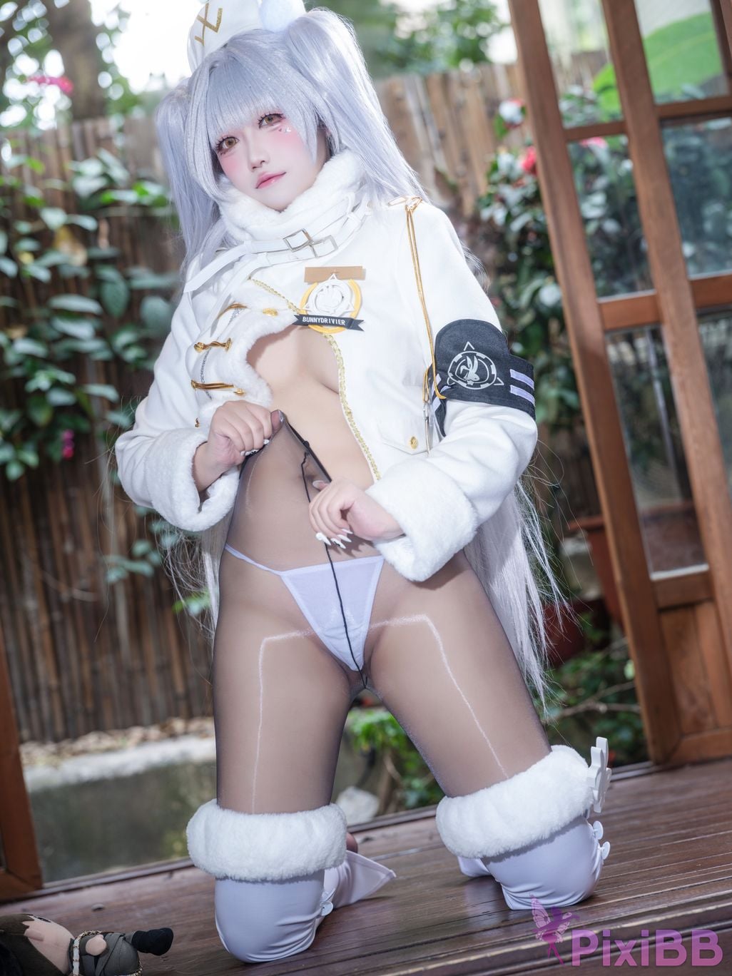 Cosplayer Falling Star Great Cleverness Blanc white rabbit lucky express PixiBB.COM 053
