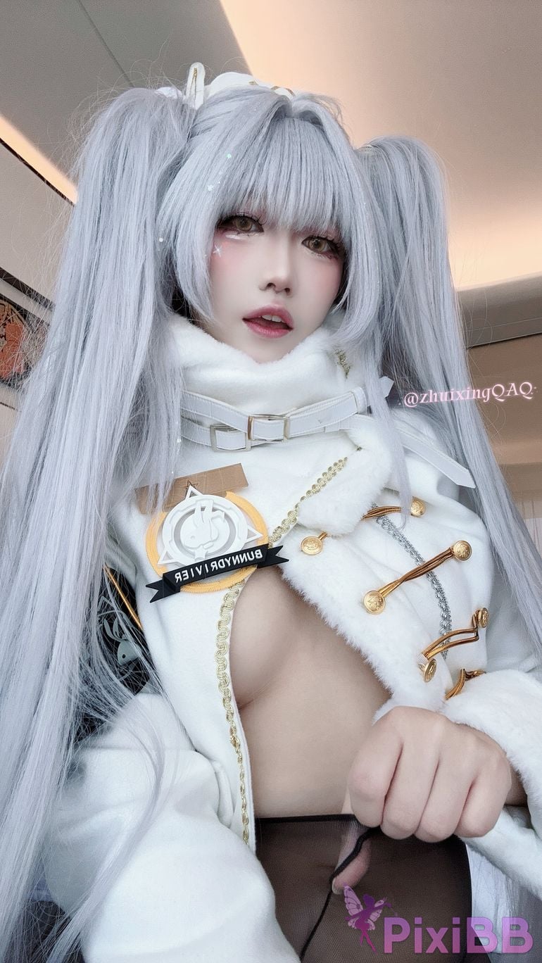 Cosplayer Falling Star Great Cleverness Blanc white rabbit lucky express PixiBB.COM 093
