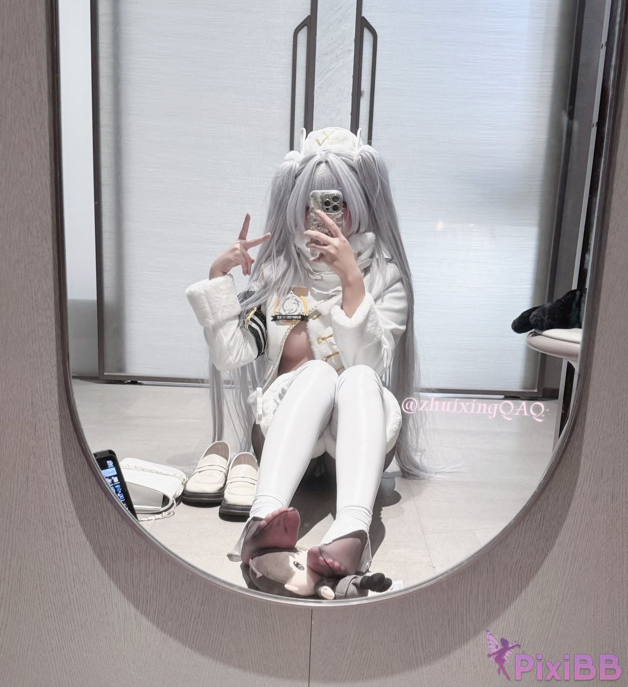 Cosplayer Falling Star Great Cleverness Blanc white rabbit lucky express PixiBB.COM 104