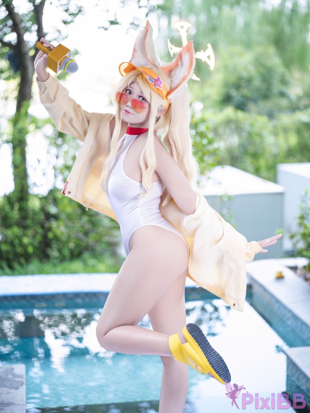 Cosplayer Falling Star Great Cleverness Yurizono Seia Swimsuit version March 2026 PixiBB.COM 013