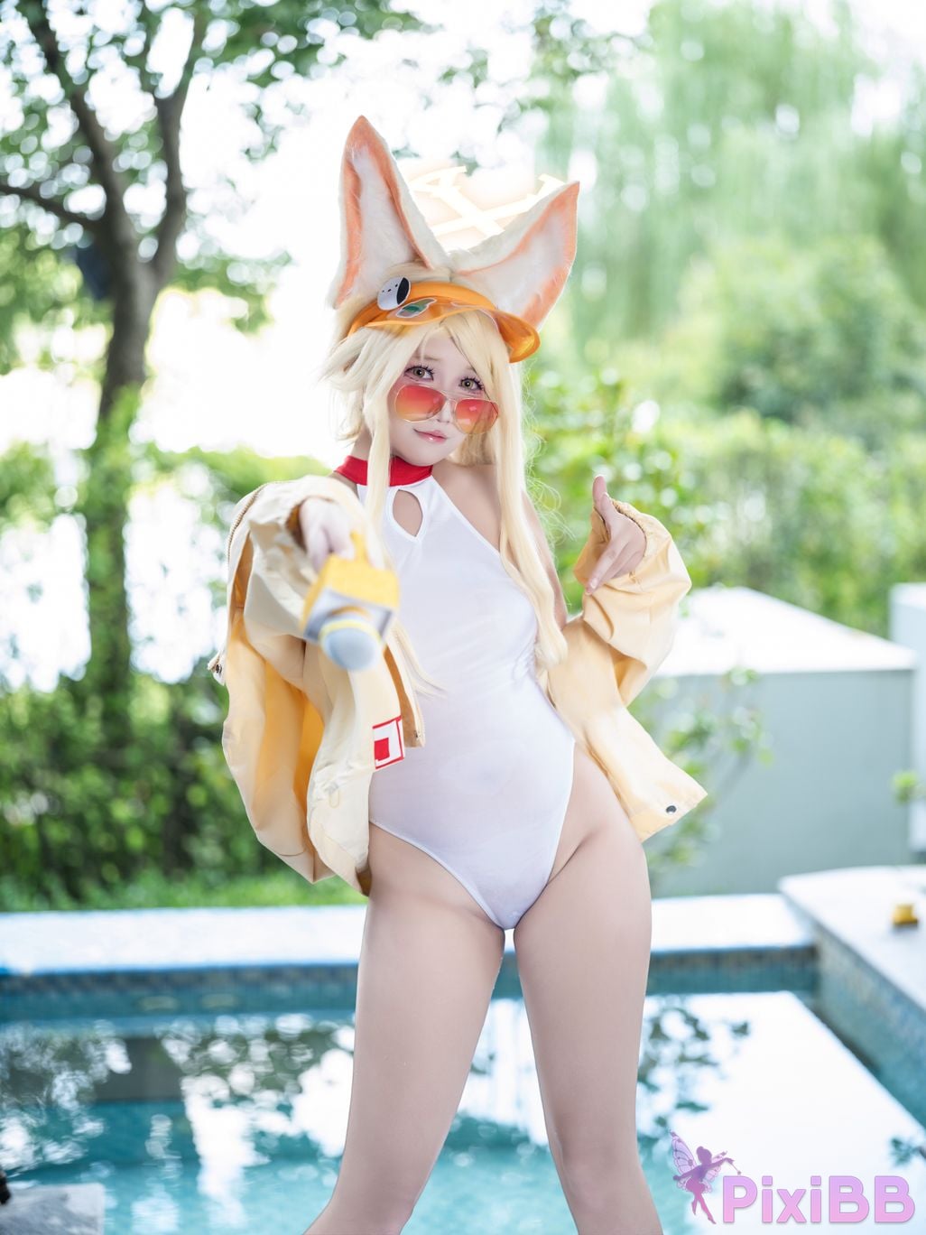 Cosplayer Falling Star Great Cleverness Yurizono Seia Swimsuit version March 2026 PixiBB.COM 014
