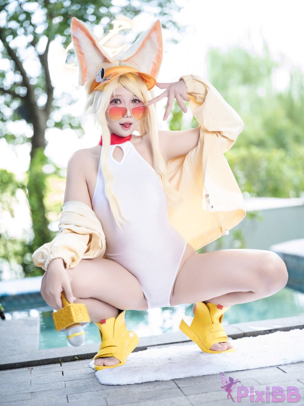 Cosplayer Falling Star Great Cleverness Yurizono Seia Swimsuit version March 2026 PixiBB.COM 021