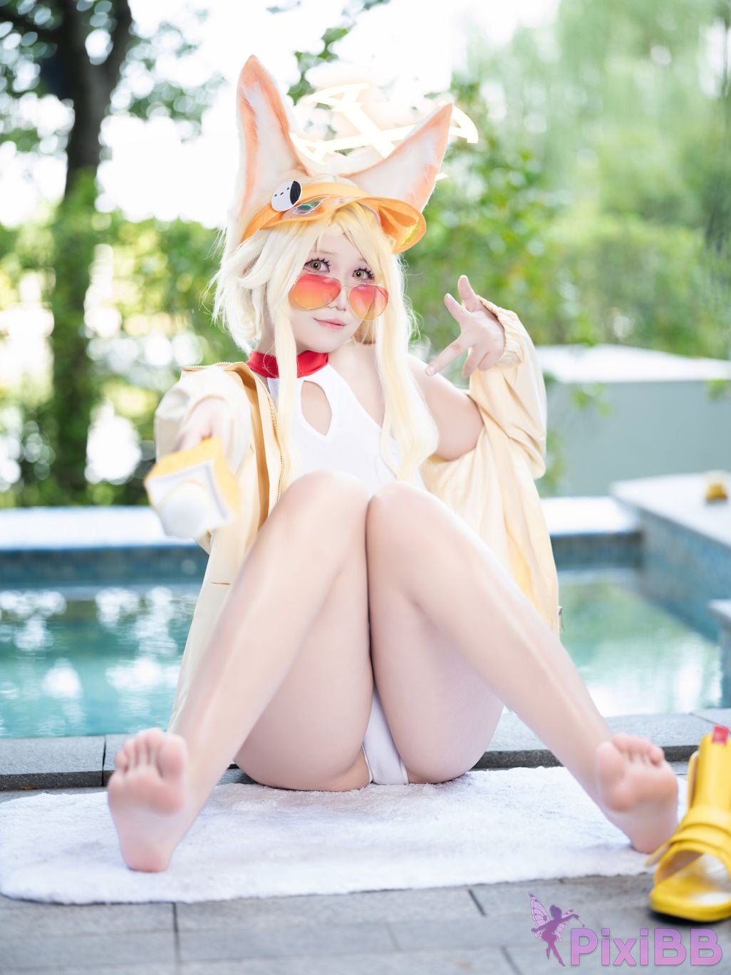 Cosplayer Falling Star Great Cleverness Yurizono Seia Swimsuit version March 2026 PixiBB.COM 042