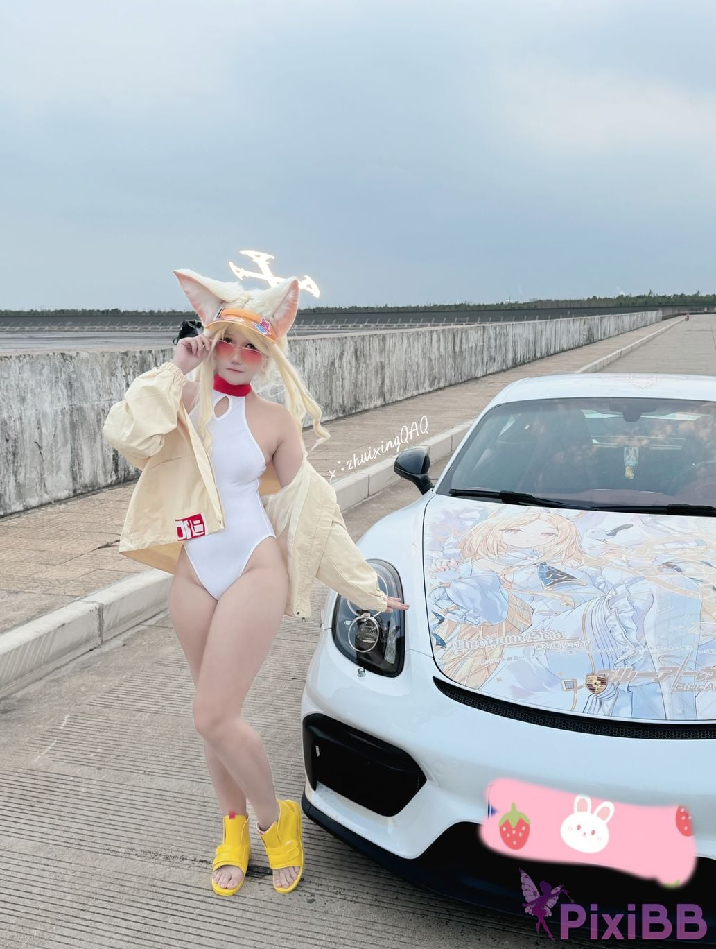 Cosplayer Falling Star Great Cleverness Yurizono Seia Swimsuit version March 2026 PixiBB.COM 055