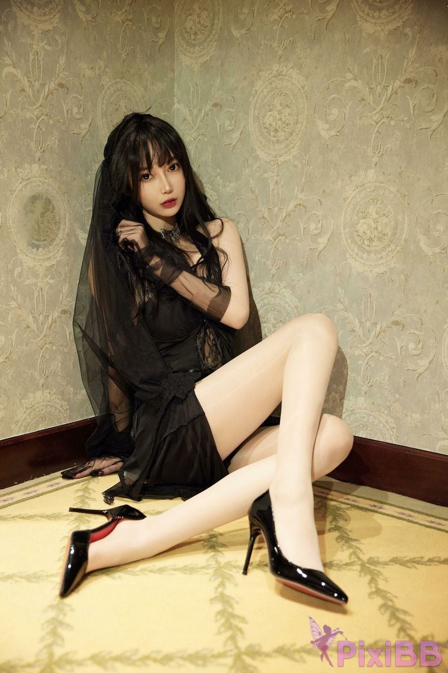No watermark for in app purchases Yueer Yue er XIUREN Model Black stockings pushed into the corner PixiBB.COM 026