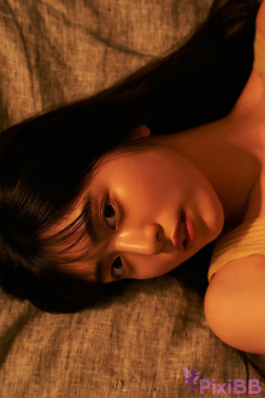 Japanese Idol Rio Yoshida Risakura FLASH digital photo book Take off your clothes PixiBB.COM 009