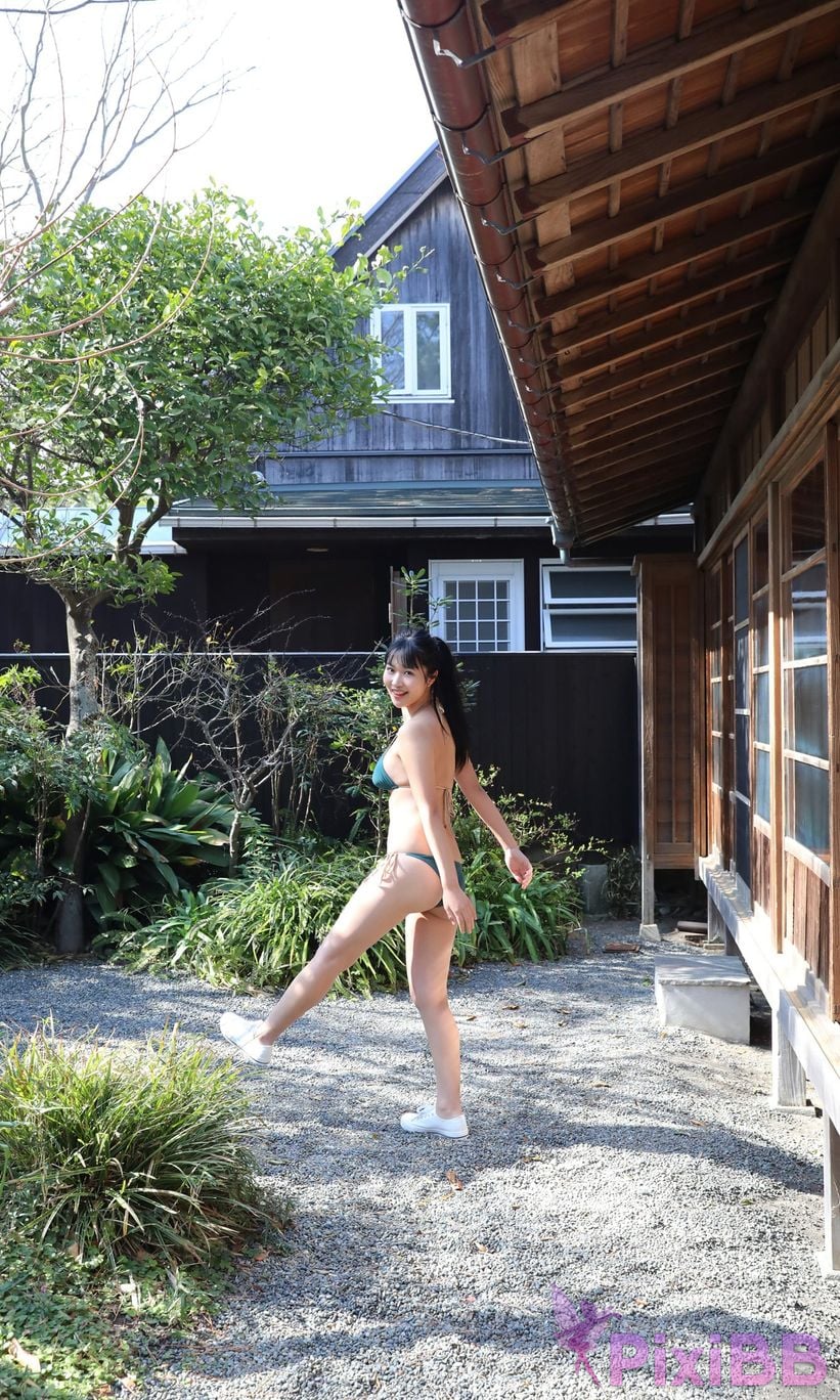 Japanese Idol Miyuka Minami Digital only weekly play PHOTO BOOK The real thing that emerges 17 age PixiBB.COM 024
