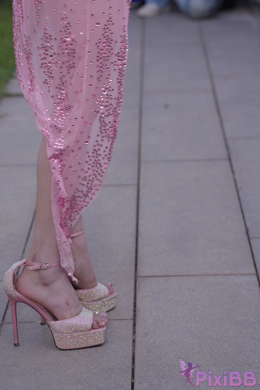 Featured Street Photography Works No.5979 Zhang Yihui pink skirt PixiBB.COM 045