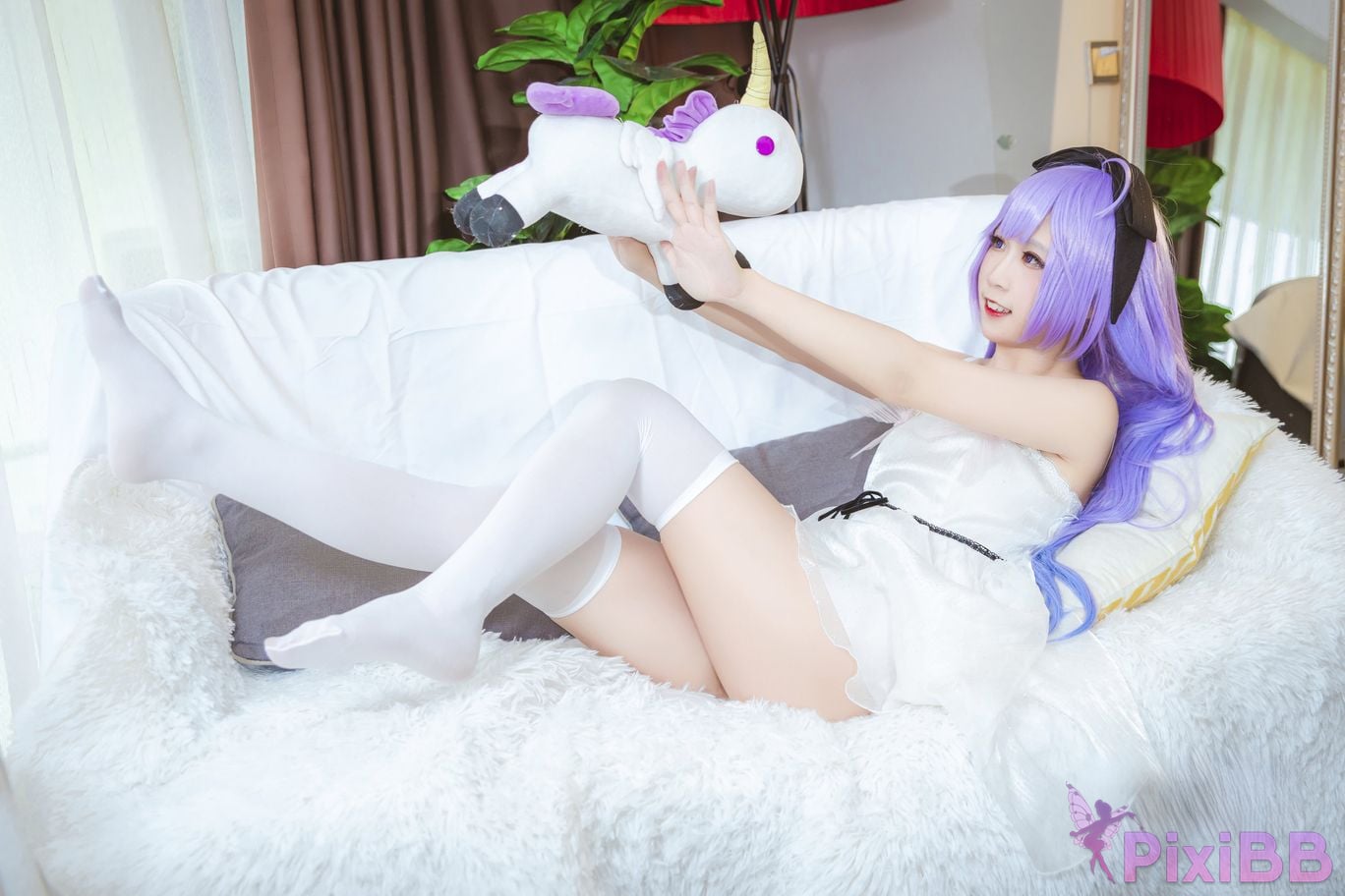Cosplayer Time flies w unicorn pajamas PixiBB.COM 009