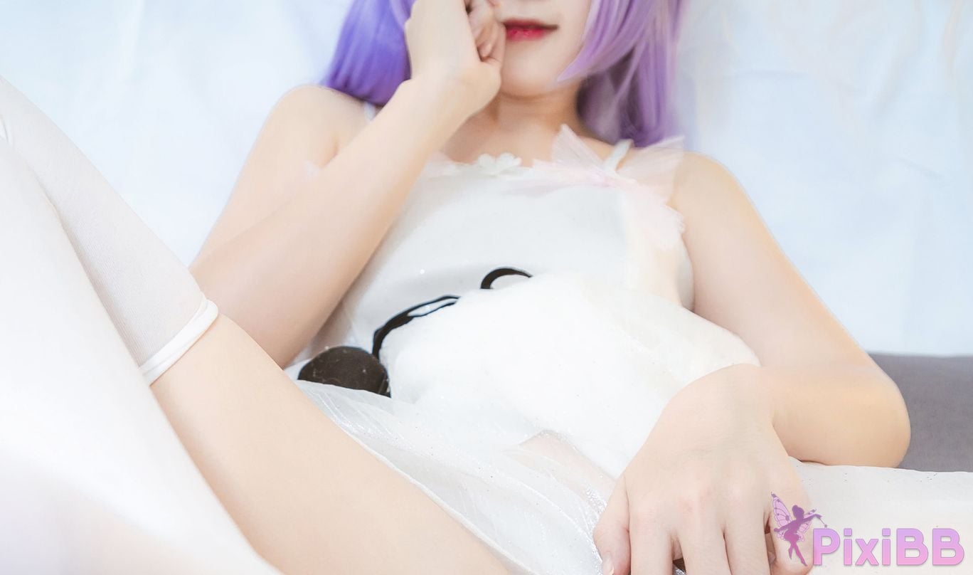 Cosplayer Time flies w unicorn pajamas PixiBB.COM 040