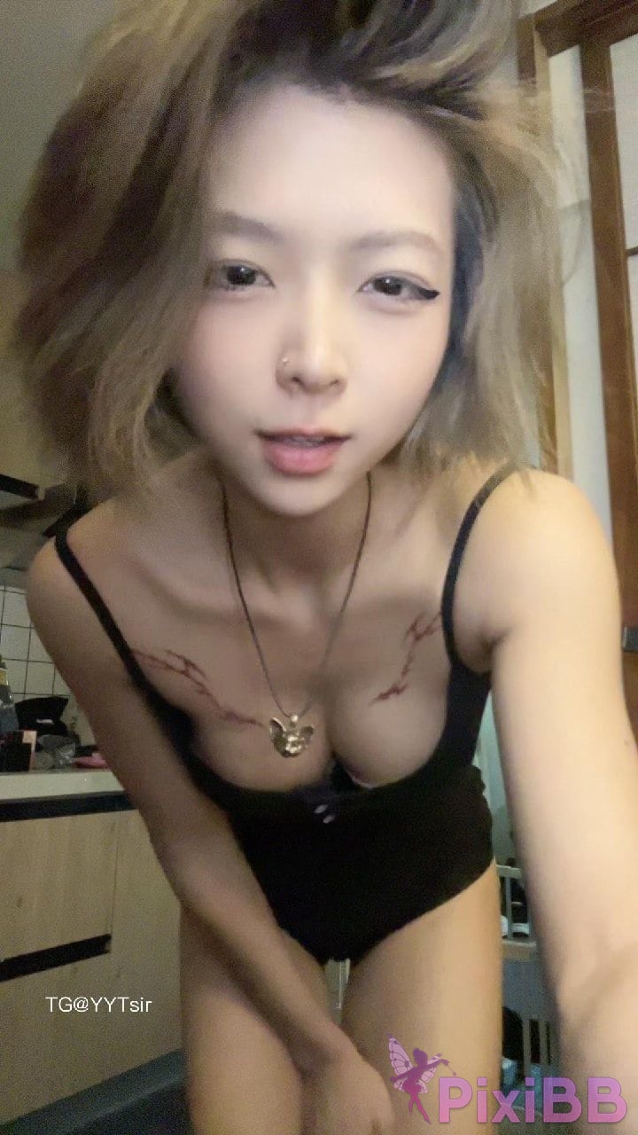 OtherXXX The cat with short hair big girl Douyin royal sister A collection of best body views PixiBB.COM 1095