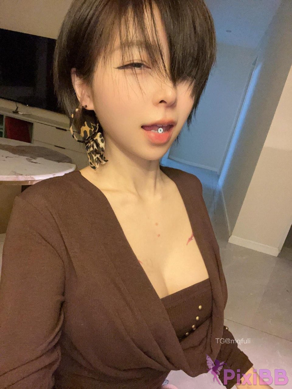 OtherXXX The cat with short hair big girl Douyin royal sister A collection of best body views PixiBB.COM 258